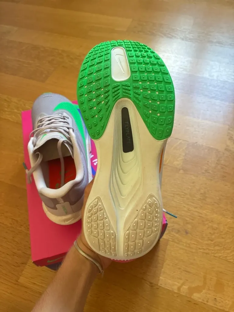 Used Nike Zoom Fly 6 bike — image 3 of 4