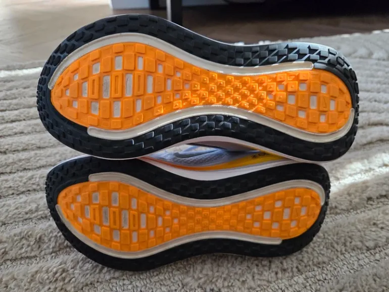 Used Nike Vomero Plus bike — image 2 of 6