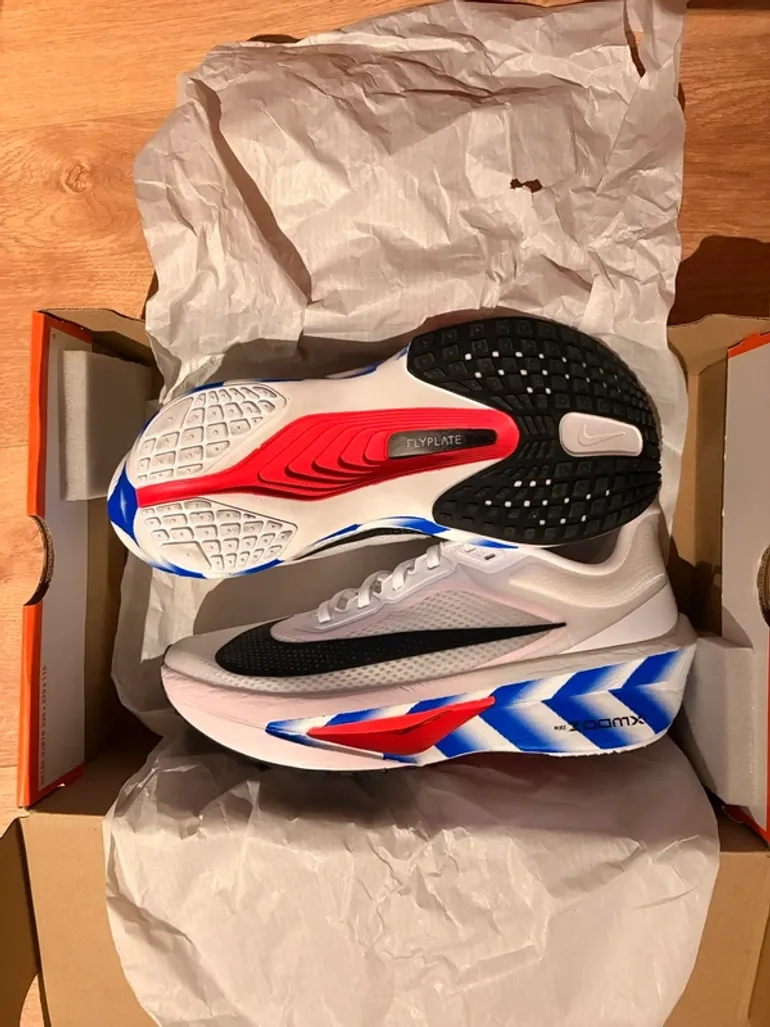 Used Nike Zoom Fly 6 bike — image 2 of 4