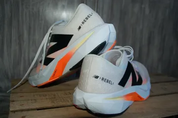 Used New Balance Fuelcell Rebel V4 bike — image 4 of 6