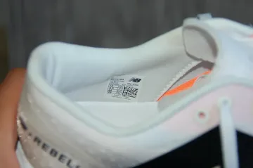 Used New Balance Fuelcell Rebel V4 bike — image 5 of 6