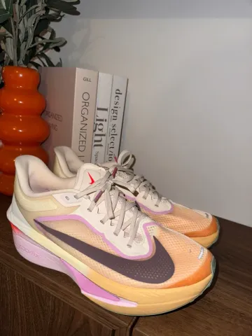Used Nike Zoom Fly bike — image 1 of 2