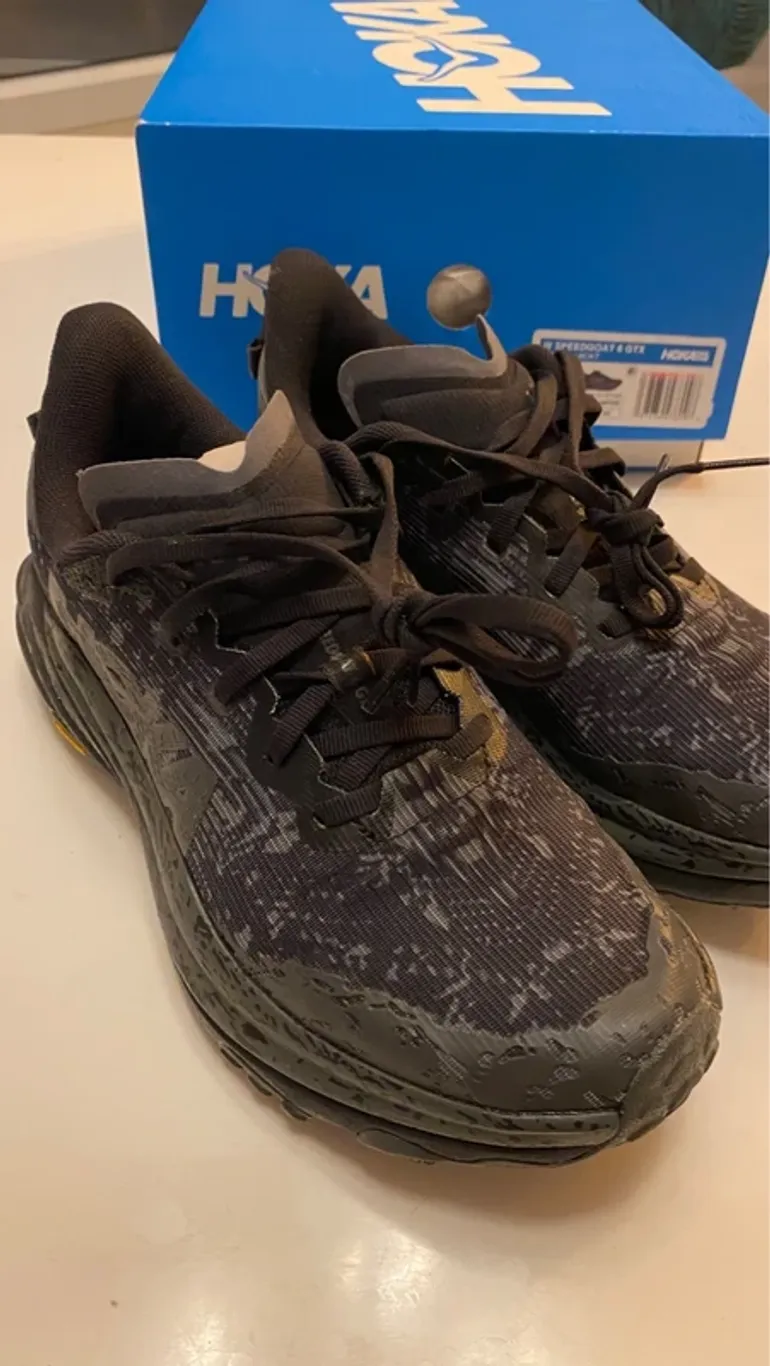 Used Hoka Speedgoat 6 GTX bike — image 3 of 8