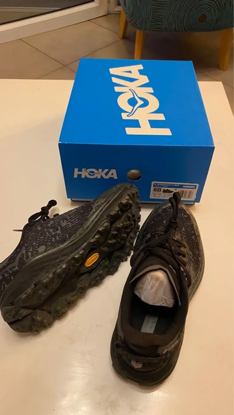 Used Hoka Speedgoat 6 GTX bike — image 6 of 8