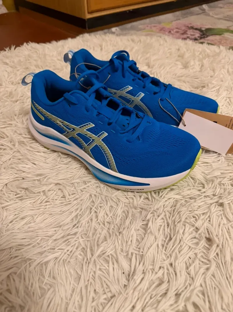 Used Asics Gel Roadmiles 4 Running Shoes