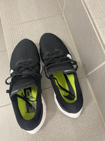 Used Nike Air Zoom Vomero 15 bike — image 5 of 6
