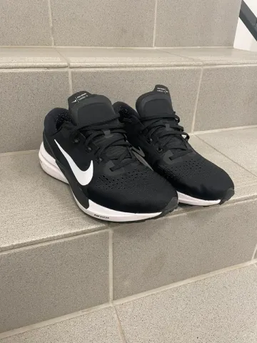 Used Nike Air Zoom Vomero 15 bike — image 3 of 6