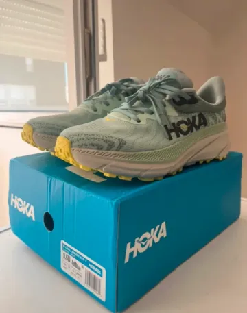 Hoka One One Running Shoes bike d'occasion — image 3 sur 5