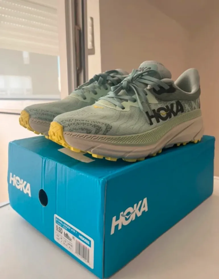 Hoka One One Running Shoes bike d'occasion — image 3 sur 5