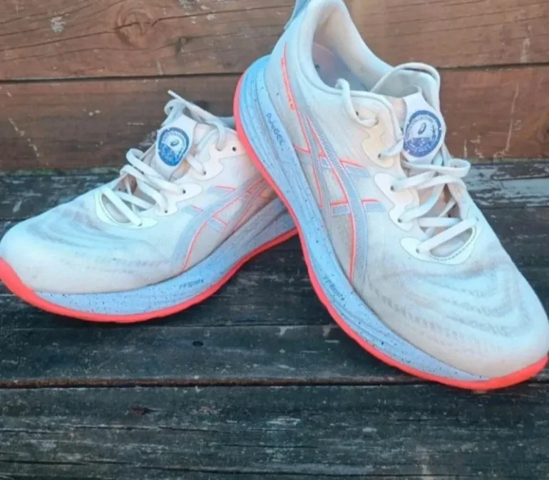 Used Asics Cumulus 27 bike — image 2 of 5