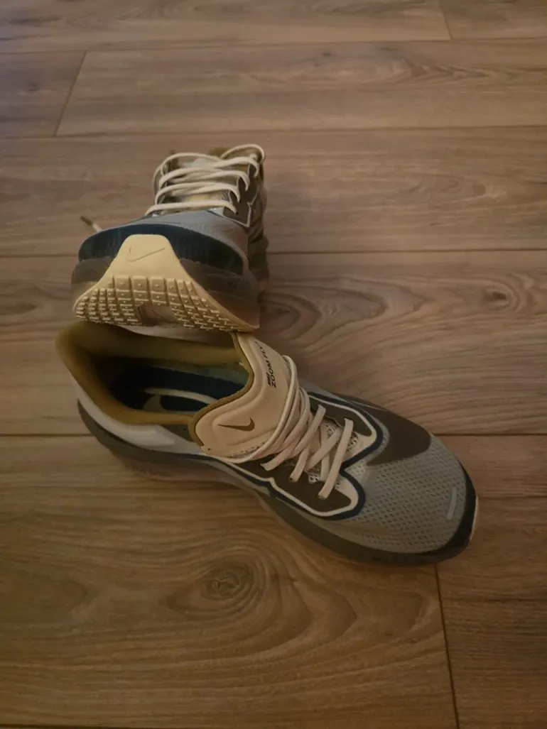 Used Nike Zoom Fly 6 bike — image 2 of 3