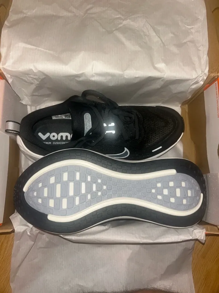 Used Nike Vomero Plus bike — image 2 of 4