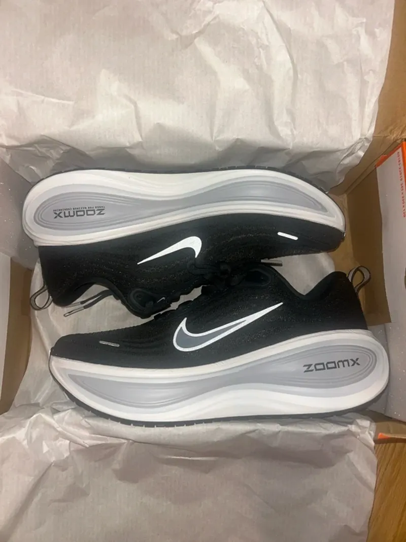 Used Nike Vomero Plus Running Shoes