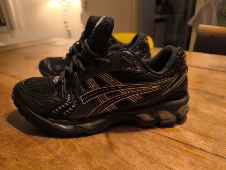 Asics Gel Kayano 14 bike d'occasion — image 2 sur 6