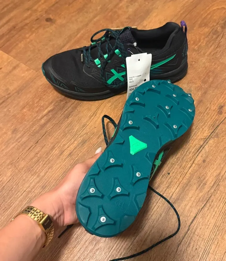 Used Asics Trail Gore-Tex bike — image 3 of 6