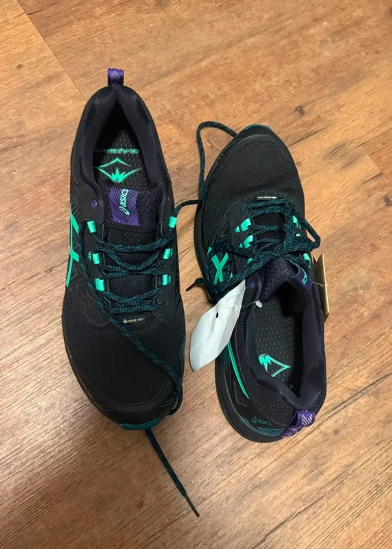 Used Asics Trail Gore-Tex bike — image 2 of 6