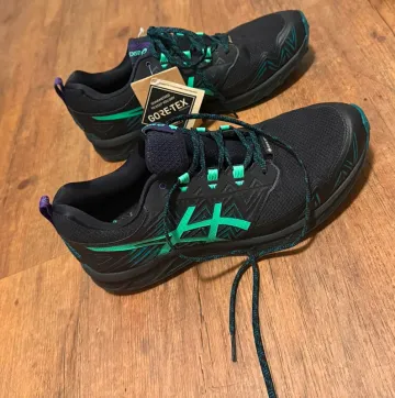 Used Asics Trail Gore-Tex bike — image 4 of 6