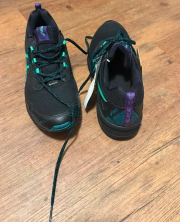 Used Asics Trail Gore-Tex bike — image 5 of 6