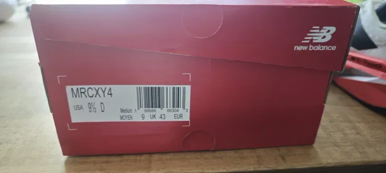 Used New Balance FuelCell SuperComp Trainer v3 bike — image 3 of 3