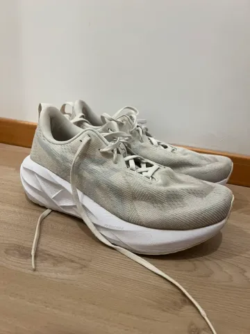 Used Asics Novablast 5 bike — image 3 of 5