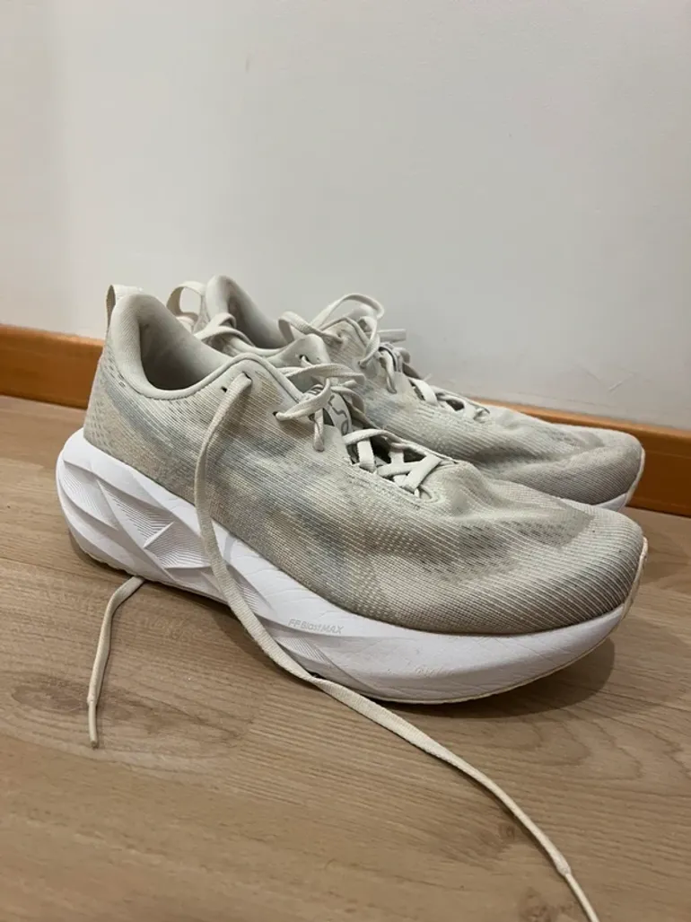 Used Asics Novablast 5 bike — image 3 of 5