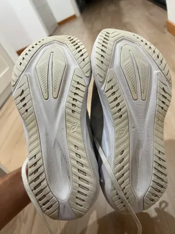Used Asics Novablast 5 bike — image 5 of 5