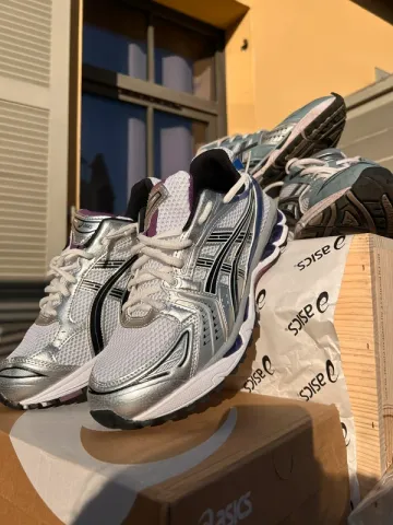Used Asics Gel-Kayano 14 / Gel-Cumulus 14 bike — image 7 of 8