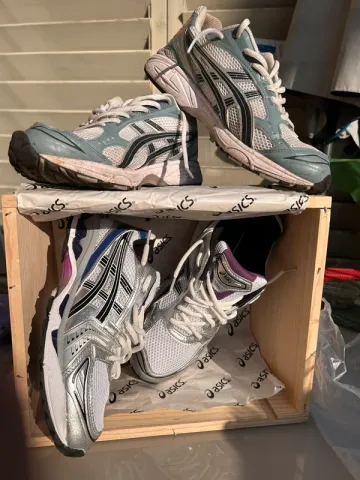 Used Asics Gel-Kayano 14 / Gel-Cumulus 14 bike — image 1 of 8
