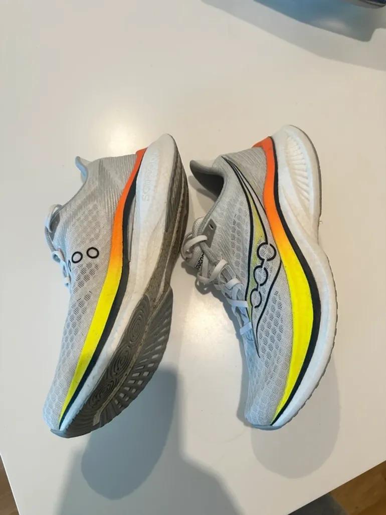 Used Saucony Endorphin Speed 5 bike — image 2 of 3