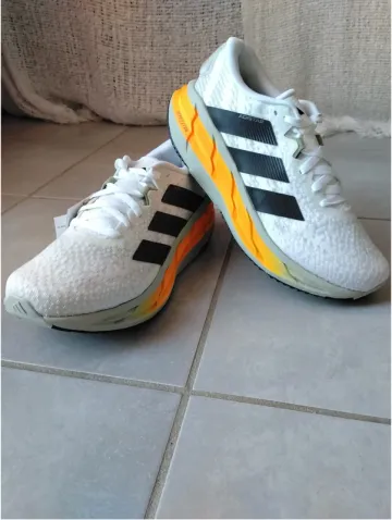 Used Adidas Adistar 4 M bike — image 1 of 6