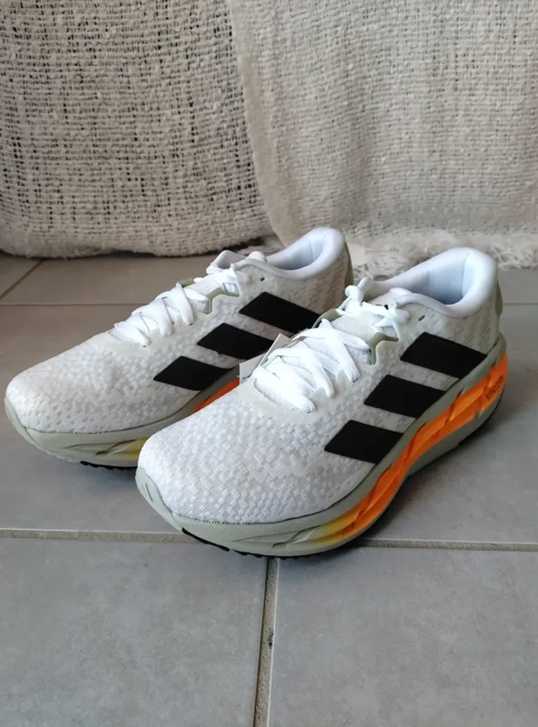 Used Adidas Adistar 4 M bike — image 3 of 6