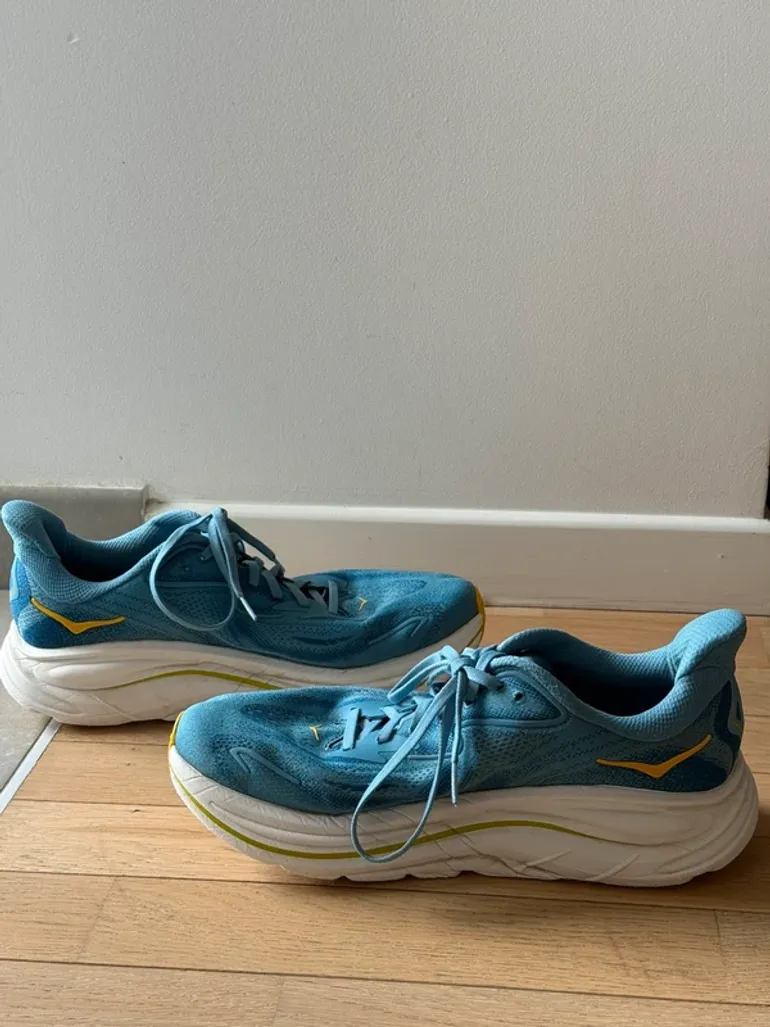 Tweedehands Hoka Clifton 10 bike — afbeelding 2 van 7