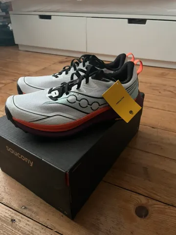Used Saucony Peregrine 16 bike — image 2 of 5