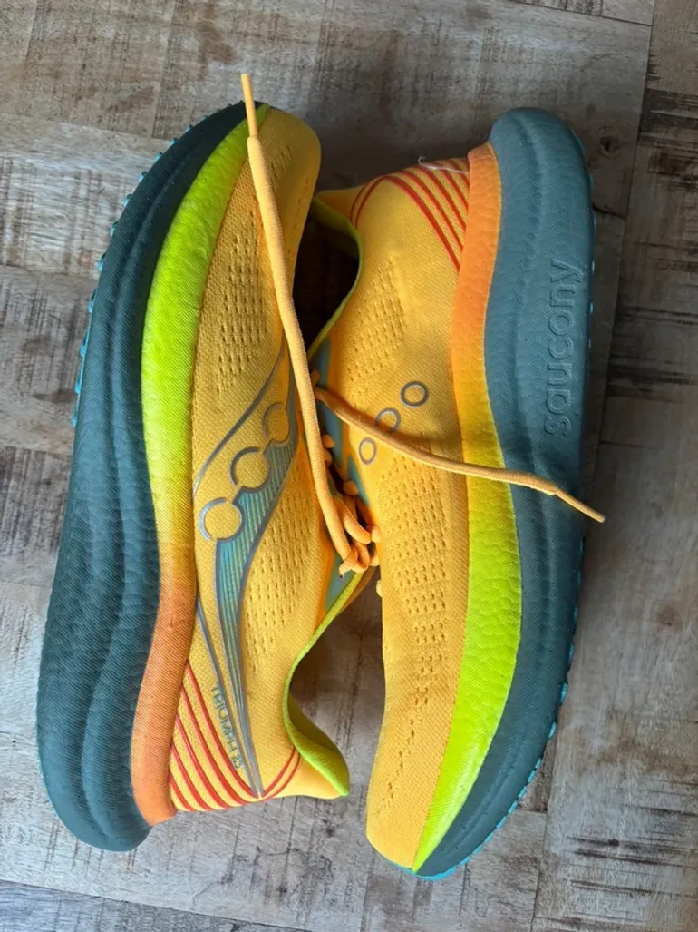 Used Saucony Triumph 23 bike — image 5 of 6