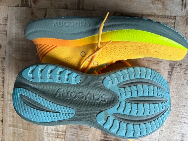 Used Saucony Triumph 23 bike — image 2 of 6