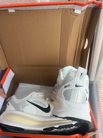 Used Nike ZoomX bike — image 4 of 5