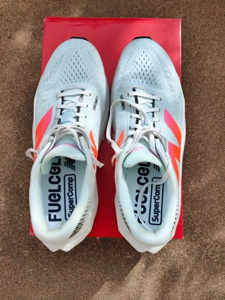 Used New Balance Super Comp Trainer v3 bike — image 4 of 5