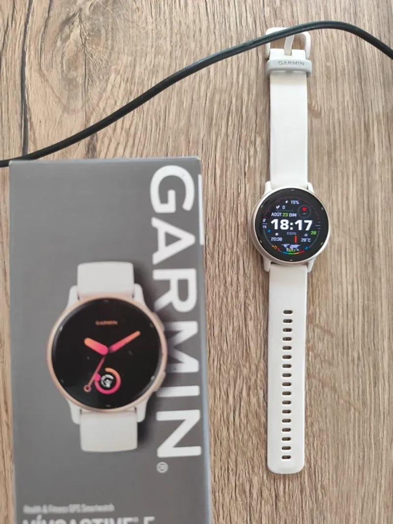 Used Garmin vívoactive 5 Electronics
