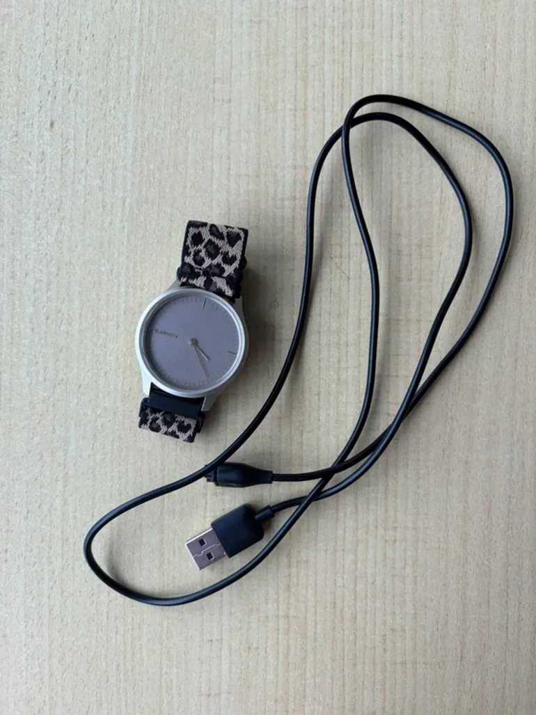 Used Garmin vivomove Style bike — image 5 of 5