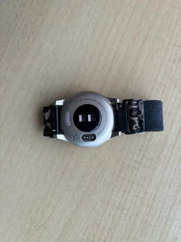 Used Garmin vivomove Style bike — image 4 of 5