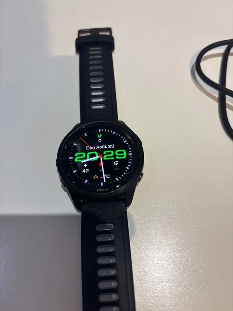 Used Garmin Forerunner 265 Music bike — image 3 of 3