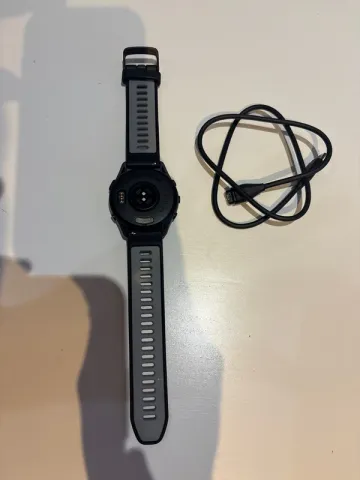 Used Garmin Forerunner 265 Music bike — image 2 of 3