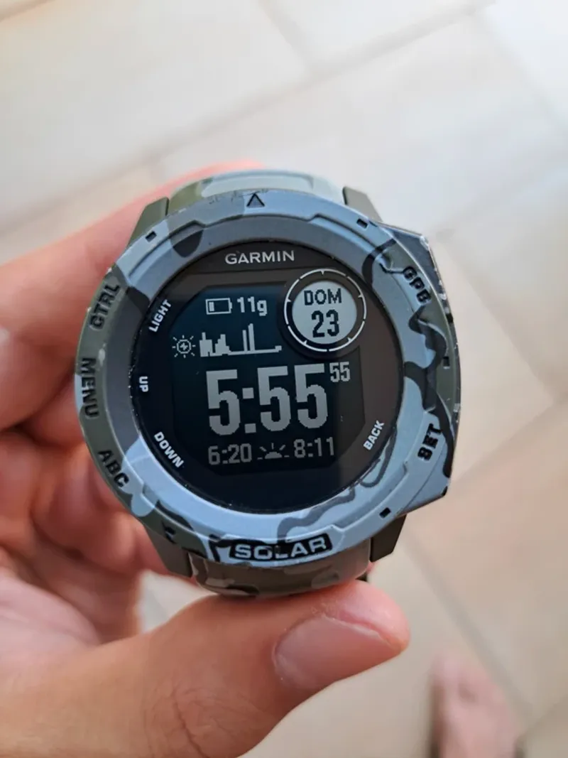 Used Garmin Instinct Solar Camo Electronics