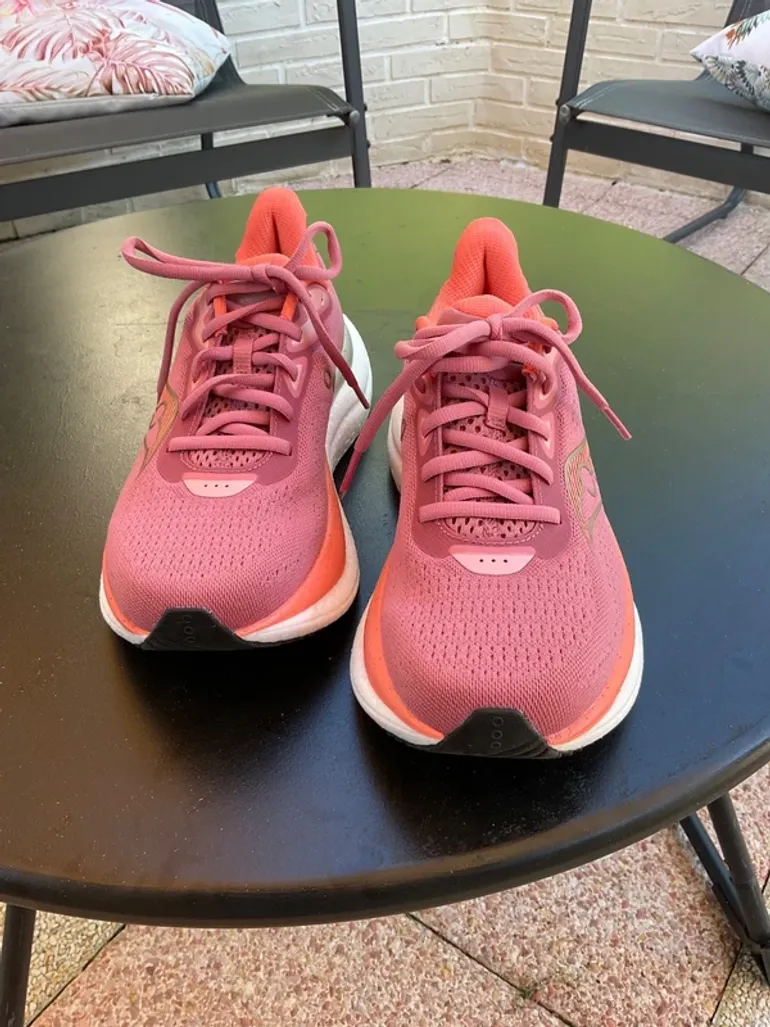 Used Saucony Triumph 23 bike — image 5 of 7