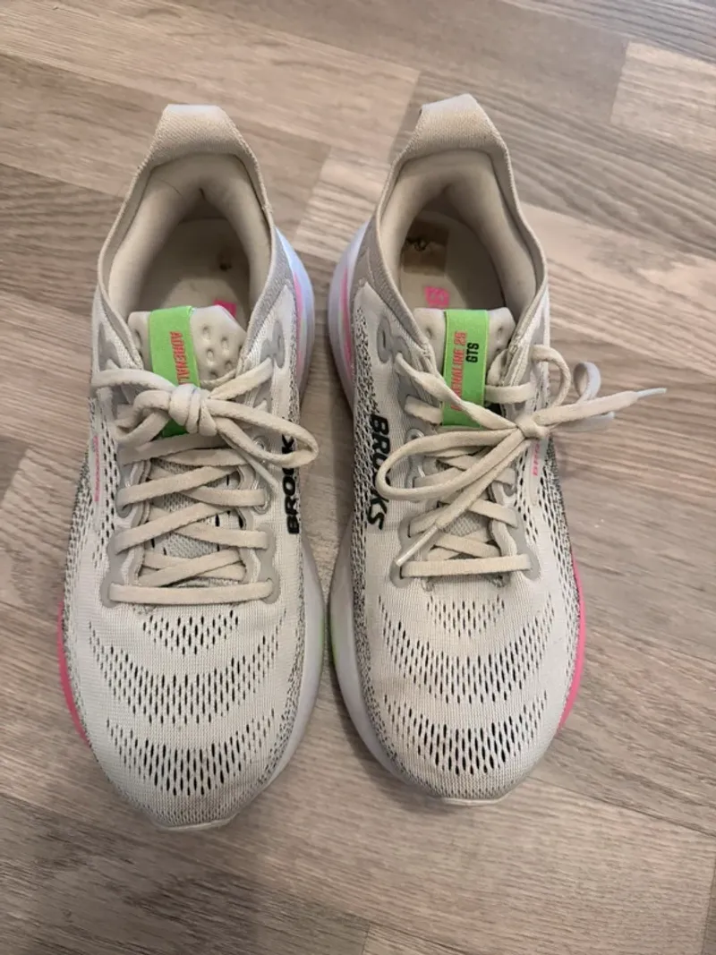 Used Brooks Running Shoes Running Shoes