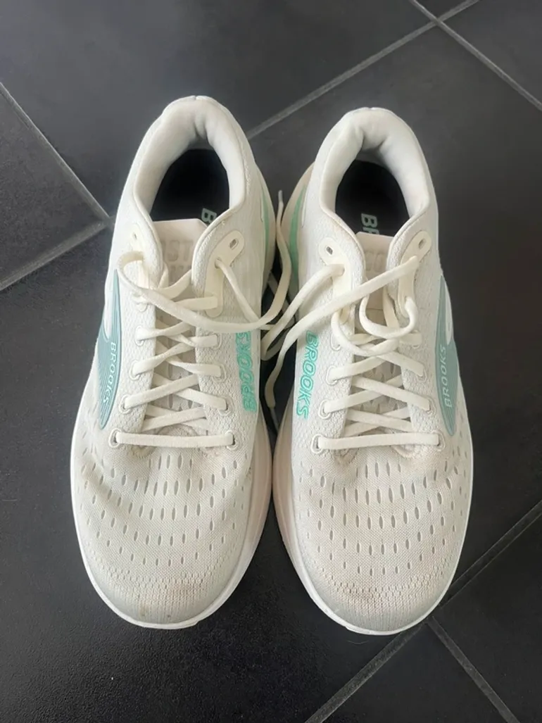 Used Brooks Ghost Max 3 bike — image 2 of 4