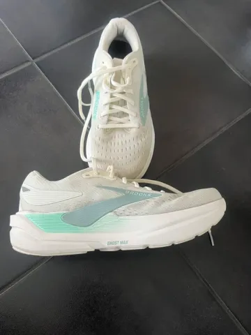 Used Brooks Ghost Max 3 bike — image 1 of 4