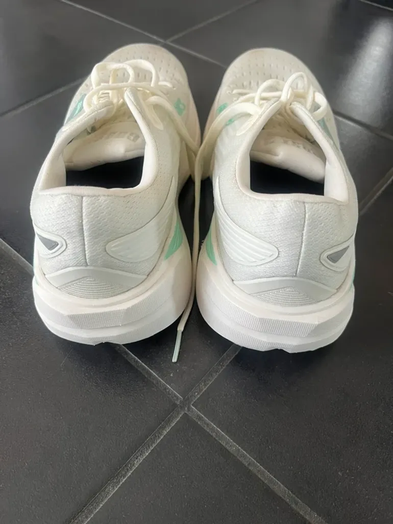 Used Brooks Ghost Max 3 bike — image 3 of 4