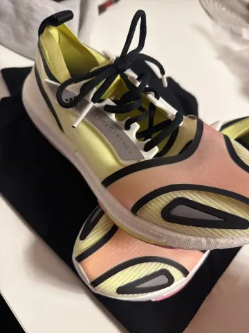 Tweedehands Adidas Ultraboost bike — afbeelding 5 van 5