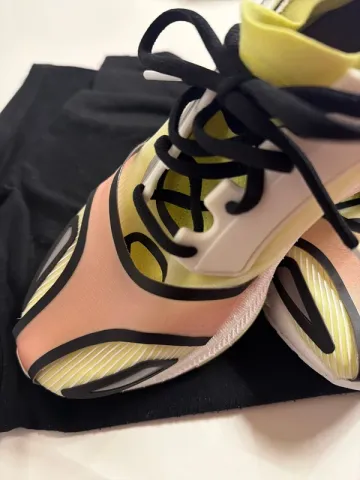 Tweedehands Adidas Ultraboost bike — afbeelding 4 van 5